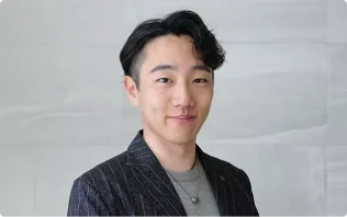 Sora Sato（Operations Lead / Consultant）